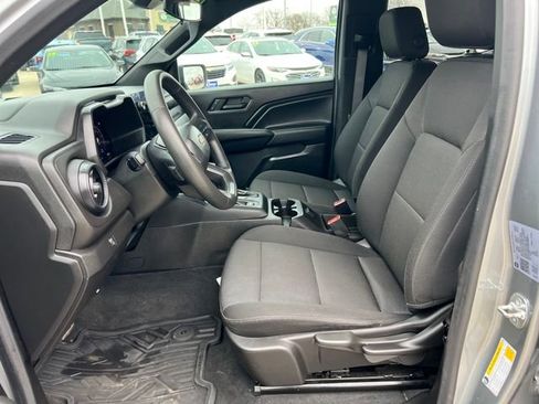 Used 2024 Chevrolet Colorado W/T image 13