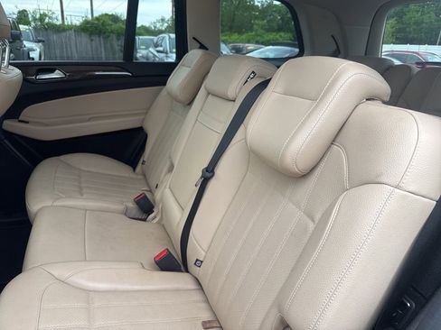 Used 2019 Mercedes-Benz GLS 450 4MATIC image 18