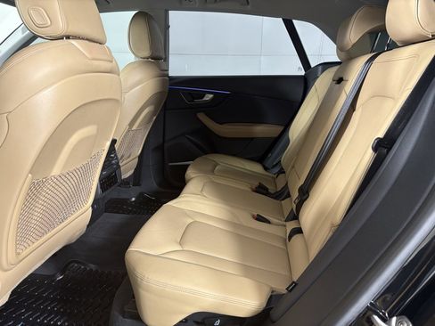 Used 2025 Audi Q8 Prestige image 35