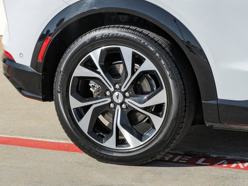 Used 2022 Ford Mustang Mach-E Premium image 46