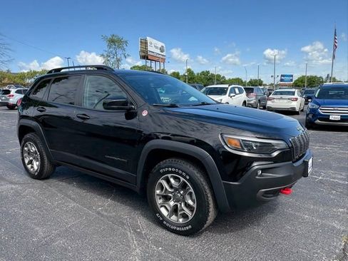 Used 2022 Jeep Cherokee Trailhawk w/ Premium Leather Package AWD/4WD image 1