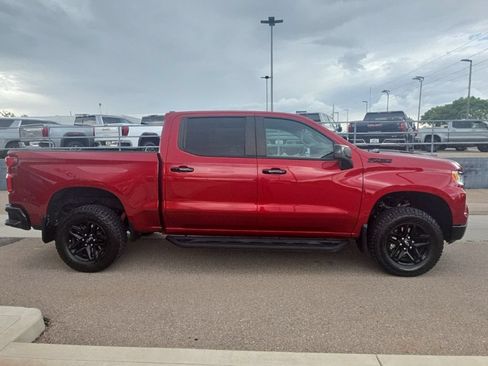Used 2024 Chevrolet Silverado 1500 LT Trail Boss w/ Convenience Package II AWD/4WD image 4
