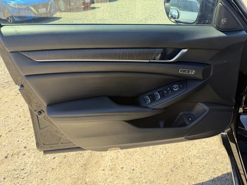 Used 2018 Honda Accord EX-L image 12