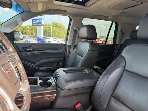 Used 2019 GMC Yukon SLT w/ Premium Edition AWD/4WD image 98