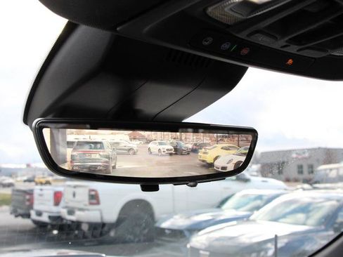 Used 2022 Chevrolet Silverado 1500 ZR2 image 37