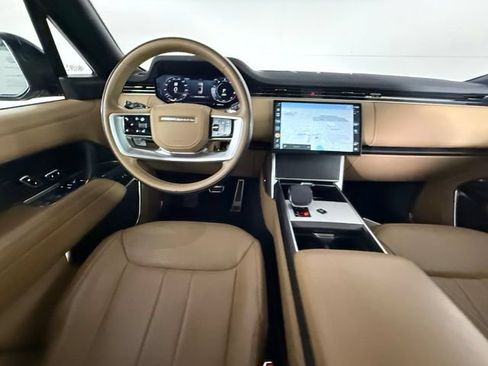 Used 2025 Land Rover Range Rover SE AWD/4WD image 38