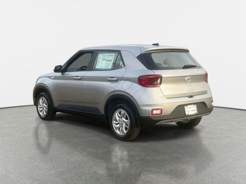 New 2026 Hyundai Venue SE image 7