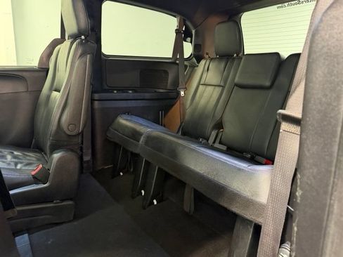 Used 2018 Dodge Grand Caravan GT FWD image 29