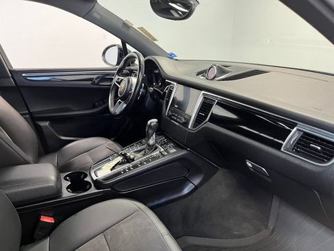 Used 2017 Porsche Macan AWD/4WD image 11