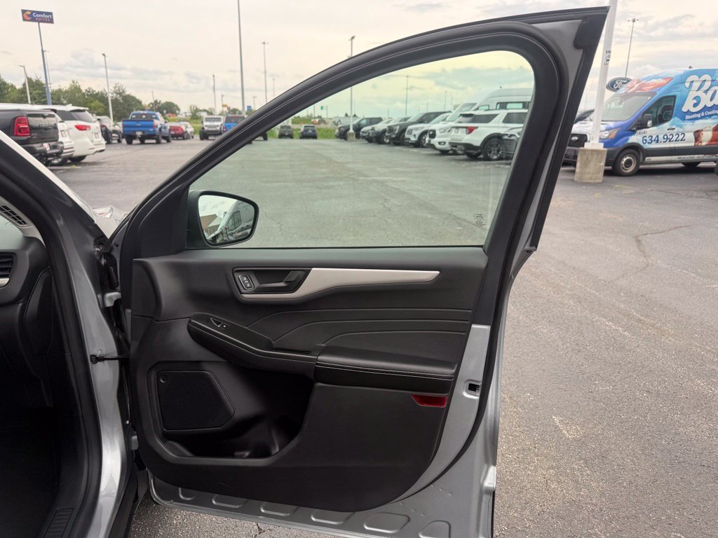 Used 2022 Ford Escape S FWD image 46
