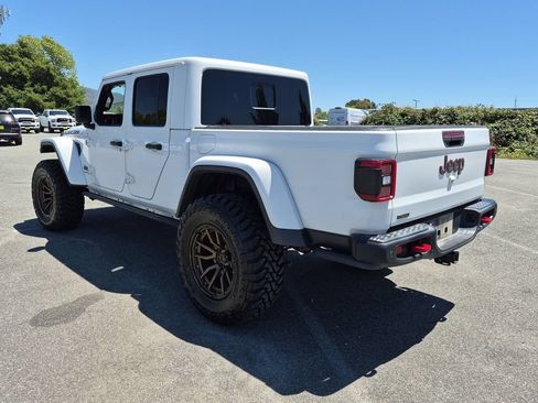 Used 2021 Jeep Gladiator Rubicon AWD/4WD image 4
