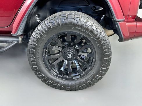 Used 2021 Jeep Wrangler Unlimited Sahara AWD/4WD image 34