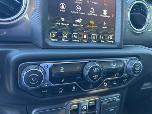 Certified 2021 Jeep Wrangler Unlimited Sahara image 40