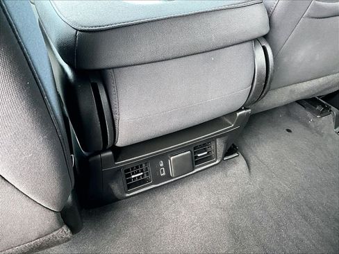 Used 2023 Chevrolet Silverado 1500 LT AWD/4WD image 28