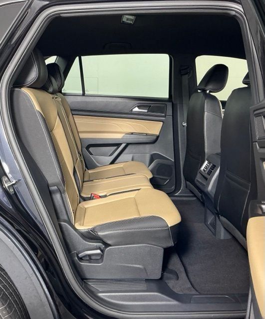 Used 2022 Volkswagen Atlas Cross Sport SE FWD image 26