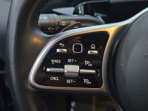 Used 2023 Mercedes-Benz GLA 250 4MATIC image 17