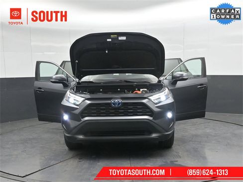 Used 2023 Toyota RAV4 XLE Premium image 62