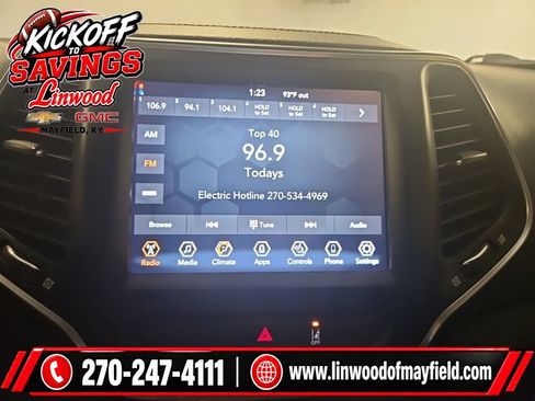 Used 2022 Jeep Cherokee Latitude AWD/4WD image 21