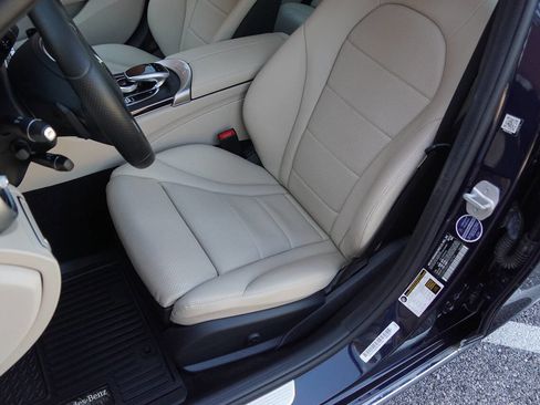 Used 2016 Mercedes-Benz C 300 Sedan image 23