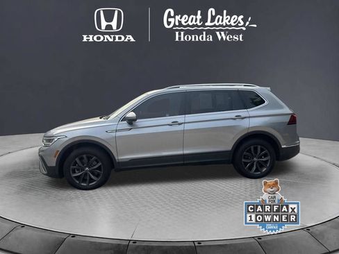 Used 2024 Volkswagen Tiguan SE w/ Panoramic Sunroof Package AWD/4WD image 17