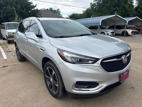 Used 2020 Buick Enclave Essence w/ Sport Touring Edition FWD image 7