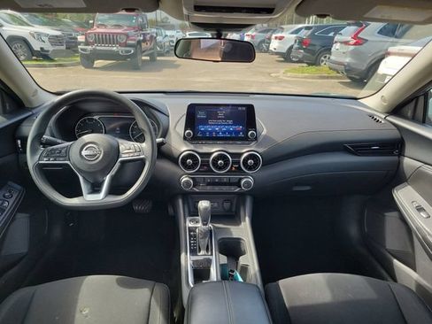 Used 2024 Nissan Sentra SV FWD image 10