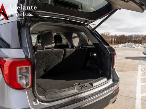 Used 2021 Ford Explorer Limited w/ Equipment Group 301A AWD/4WD image 7