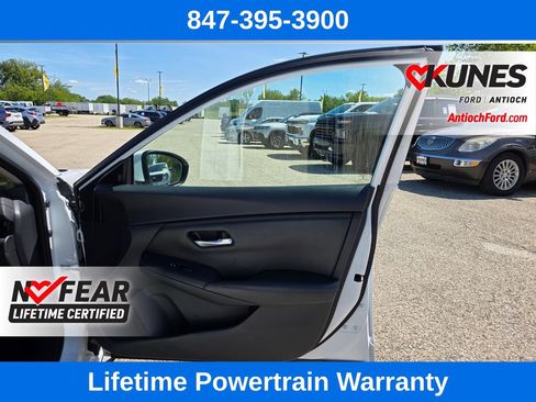 Used 2024 Nissan Sentra SV FWD image 25