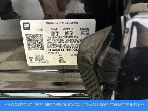 Used 2024 Buick Encore GX Avenir w/ Avenir Convenience Package FWD image 9