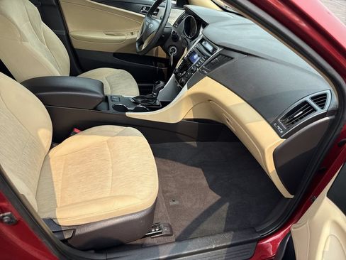 Used 2013 Hyundai Sonata GLS w/ Popular Equipment Pkg FWD image 12