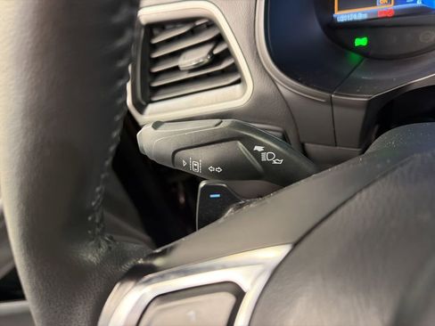 Certified 2024 Ford Edge SEL w/ Convenience Package AWD/4WD image 19