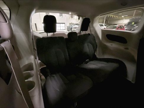 Used 2024 Chrysler Voyager LX FWD image 26