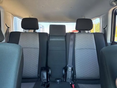 Used 2019 Toyota 4Runner SR5 w/ Phone Cable & Charge Package image 33