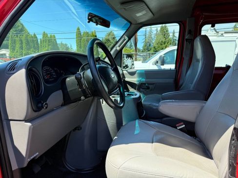 Used 2002 Ford E-350 and Econoline 350 Super Duty RWD image 12