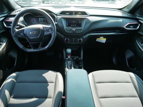 Used 2023 Chevrolet TrailBlazer RS AWD/4WD image 10