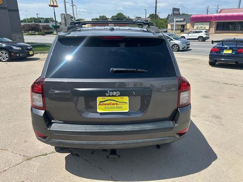Used 2015 Jeep Compass Sport FWD image 4