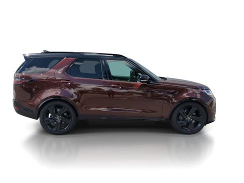 Certified 2026 Land Rover Discovery Limited Edition AWD/4WD image 9
