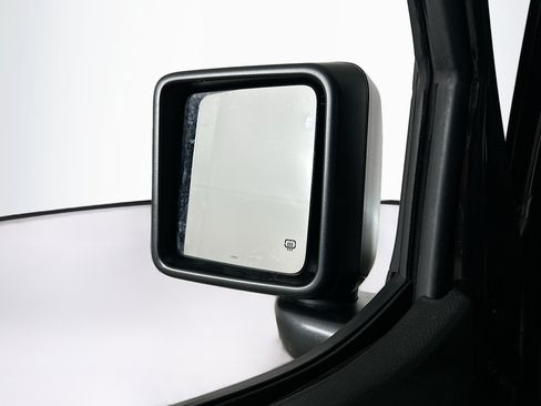 Used 2023 Jeep Wrangler Unlimited Rubicon 4xe AWD/4WD image 16