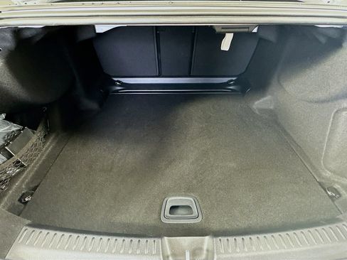 Used 2026 Mercedes-Benz E 350 4MATIC Sedan image 35