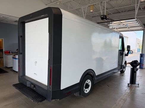 Used 2024 Chevrolet Brightdrop 600 w/ Commercial Equipment Package AWD/4WD image 3