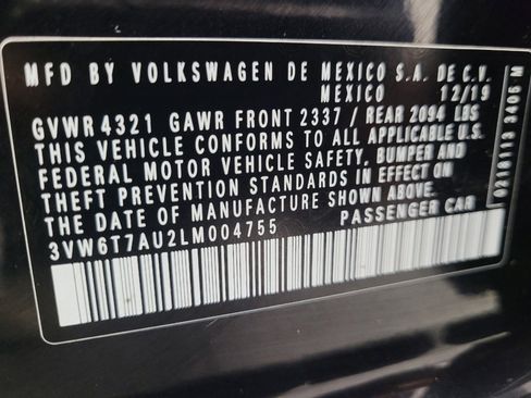 Used 2020 Volkswagen GTI SE image 32