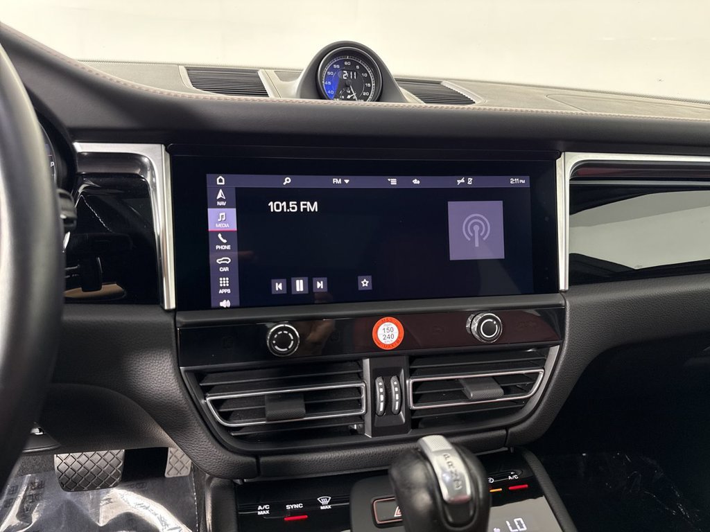 Certified 2023 Porsche Macan GTS AWD/4WD image 27