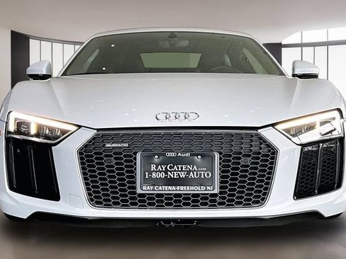 Used 2017 Audi R8 V10 w/ Carbon Exterior Package AWD/4WD image 2
