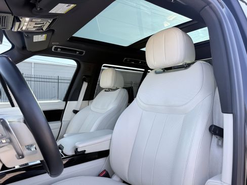 Used 2023 Land Rover Range Rover Long Wheelbase Autobiography image 13