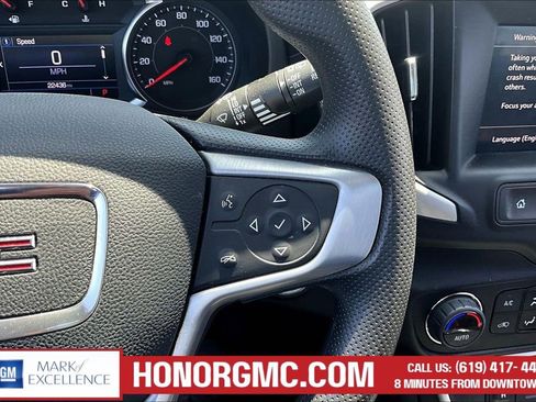 Used 2022 GMC Terrain SLE w/ Driver Convenience Package FWD image 12