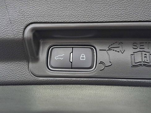 Certified 2025 Ford Explorer Active w/ Active Comfort Package image 30