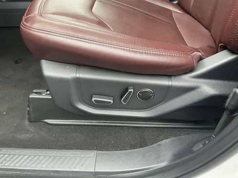 Used 2024 Ford Expedition Limited image 30