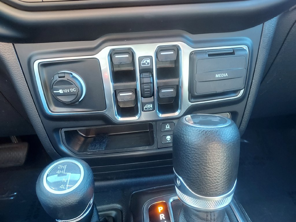 Used 2022 Jeep Wrangler Unlimited Sport AWD/4WD image 21