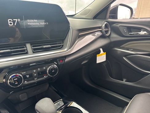 New 2026 Chevrolet Trax ACTIV w/ Driver Confidence Package FWD image 18
