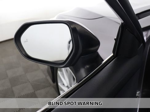 Used 2020 Toyota Camry LE w/ Convenience Package FWD image 4